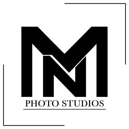 MNPhotoStudios - Headshots, Family & Engagement Photography